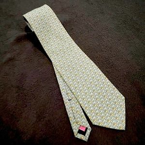 Vineyard Vines men’s green dress tie.